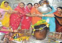 200 साल पुराने मंदिर की मूर्तियों का उत्थापन, गच्छाधिपति आए