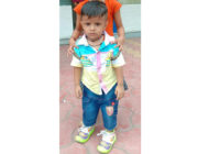 बालक को चॉकलेट दिलाकर अपहरण कर ले जा रहे वृद्ध को लोगों ने पकड़ा बालक को चॉकलेट दिलाकर अपहरण कर ले जा रहे वृद्ध को लोगों ने पकड़ा