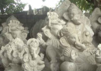 मूर्ति बनाने वाले कलाकारों का दावा:पीओपी मिलाए बगैर नहीं बन सकतीं मिट्टी की मूर्तियां मूर्ति बनाने वाले कलाकारों का दावा:पीओपी मिलाए बगैर नहीं बन सकतीं मिट्टी की मूर्तियां