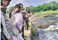 विधायक जैन बोले- रामघाट पर पहले कभी फव्वारों में स्नान नहीं देखा, इस बार देख लिया