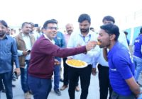 निगमायुक्त ने सुबह फटकार लगाई, दिन में खिला दिए लड्डू