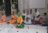 संकट दूर करने इस्कॉन में 72 घंटे अखंड कीर्तन संकट दूर करने इस्कॉन में 72 घंटे अखंड कीर्तन