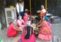 महाकाल की रसोई से राहत, जरूरी काम छोड़े और जुट गए भोजन पैकेट्स तैयार करने में महाकाल की रसोई से राहत, जरूरी काम छोड़े और जुट गए भोजन पैकेट्स तैयार करने में