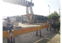 फल और सब्जी मंडी बंद सड़कों पर आधी हुई भीड़