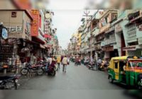 कोरोना के 94 दिन बाद दिखा पुराना रंग, बाजार में एहतियात के साथ नजर आए लोग कोरोना के 94 दिन बाद दिखा पुराना रंग, बाजार में एहतियात के साथ नजर आए लोग