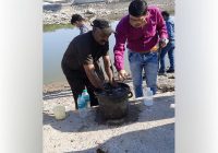 नदी में धमाके की जांच शुरू:उज्जैन में त्रिवेणी घाट पर शिप्रा नदी में हुए धमाके की जांच करने पहुंची GSI की टीम