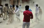 महामारी में भी राजनीति:उज्जैन में CM का पुतला जलाने में युवक कांग्रेस और पुलिस के बीच धक्का-मुक्की महामारी में भी राजनीति:उज्जैन में CM का पुतला जलाने में युवक कांग्रेस और पुलिस के बीच धक्का-मुक्की