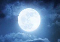 आज ज्यादा चमकदार होगा चंद्रमा:आसमान में आज शाम 7 बजे साल का तीसरा स्ट्रॉबेरी सुपर मून दिखेगा