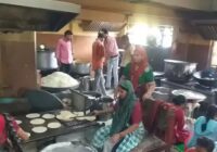 9 माह बाद दीनदयाल भोजन योजना फिर शुरू:महाकाल मंदिर के अन्नक्षेत्र से पांच वितरण सेंटरों तक पहुंचाया जा रहा है