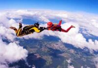 Ujjain SP ने लगाई 10,000 फीट की ऊंचाई से छलांग! Sky Diving Festival का उज्जैन हुआ आगाज़