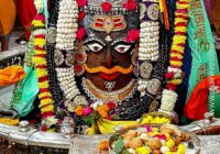भस्म आरती: ड्राईफ्रूट, रुद्राक्ष, भांग और चंदन अर्पित कर राजा स्वरूप में किया गया बाबा महाकाल का दिव्य श्रृंगार!