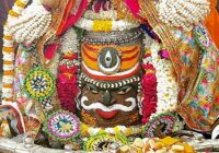 भस्म आरती: बाबा महाकाल के अलौकिक श्रृंगार में रजत त्रिनेत्र और त्रिशूल मुकुट किया गया अर्पण, श्रद्धालुओं ने लिया बाबा महाकाल का आशीर्वाद…
