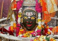 भस्म आरती: जयकारों से गूंज उठा बाबा महाकाल का दरबार, त्रिपुंड, त्रिनेत्र और शेषनाग मुकुट से सजे बाबा महाकाल; दर्शन कर भक्त हुए धन्य!