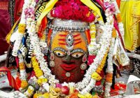 भस्म आरती: वीरभद्र के कान में स्वस्ति वाचन के साथ खुले महाकाल मंदिर के चांदी के पट, दिव्य श्रृंगार और भक्तों की गूंज से गूंजा मंदिर