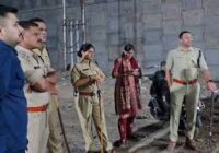 उज्जैन में सार्वजनिक शराब सेवन का वीडियो वायरल, प्रशासन ने तुरंत की छापामार कार्रवाई; 10 लोग रंगे हाथ पकड़े, 24 हिरासत में!