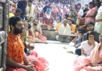 महाकाल की भक्ति में लीन हुए बॉलीवुड सिंगर अरिजीत सिंह, पत्नी संग भस्म आरती में हुए शामिल; मंदिर समिति ने किया सम्मानित!