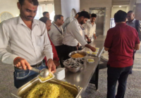 श्री महाकालेश्वर मंदिर में श्रद्धालुओं के लिए विशेष सेवा: अब भस्म आरती के बाद मिलेगा निःशुल्क पोहा प्रसाद, उज्जैन कलेक्टर रोशन कुमार सिंह के निर्देशन में आरंभ की गई सेवा!