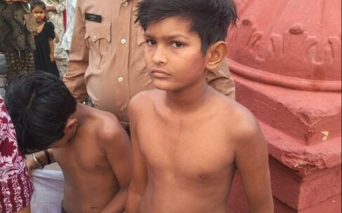 भौमवती अमावस्या पर रामघाट में बड़ा हादसा टला: क्षिप्रा में डूबते दो मासूमों की होमगार्ड जवान ने बचाई जान, नगद पुरस्कार देकर किया जाएगा सम्मानित! भौमवती अमावस्या पर रामघाट में बड़ा हादसा टला: क्षिप्रा में डूबते दो मासूमों की होमगार्ड जवान ने बचाई जान, नगद पुरस्कार देकर किया जाएगा सम्मानित!