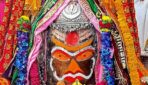 भस्म आरती: रजत मुकुट, मुण्ड माला और भस्म श्रृंगार में सजे बाबा महाकाल, दर्शन को उमड़े श्रद्धालु!