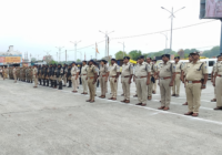 देश के हालात को देखते हुए उज्जैन में पुलिस अलर्ट:  युद्ध जैसे हालात के बीच पुलिस का किया शक्ति प्रदर्शन, संवेदनशील इलाकों में निकाला फ्लैग मार्च!
