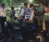 शहर में बुलेट से पटाखा फोड़ने का शौक पड़ा भारी: उज्जैन पुलिस की सख्त कार्रवाई, साइलेंसर के पास बिठाकर पूछी ‘आवाज़’ की सहनशीलता!
