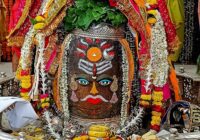 भक्ति में लीन उज्जैन: महाकाल को अर्पित हुई भस्म, रजत मुकुट और मुण्ड माला से सजे बाबा महाकाल!