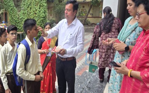 उज्जैन में आज से स्कूलों में नए सत्र की शुरुआत: प्रवेश उत्सव के साथ छात्रों का स्वागत, 16 जून से उपस्थिति होगी ऑनलाइन दर्ज! उज्जैन में आज से स्कूलों में नए सत्र की शुरुआत: प्रवेश उत्सव के साथ छात्रों का स्वागत, 16 जून से उपस्थिति होगी ऑनलाइन दर्ज!