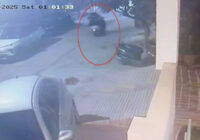 उज्जैन में देर रात फायरिंग: महावीरनगर में घर पर चली गोली, CCTV में कैद हुए बदमाश; पुलिस कर रही जांच!