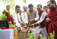 महाकाल परिसर में मुख्यमंत्री मोहन यादव ने संत समाज संग किया वृहद पौधारोपणम, भारतीय ज्ञान परंपरा और पर्यावरण संरक्षण पर दिया ज़ोर; CM ने अपील कर कहा – हर व्यक्ति वर्ष में कुछ पेड़ ज़रूर लगाए!