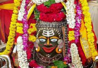 स्वस्ति वाचन के बाद खुला गर्भगृह, बाबा महाकाल को अर्पित हुई मुण्ड माला और पुष्प; भक्तों ने लिए साक्षात दर्शन!