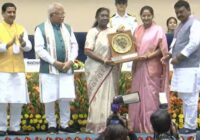 महाकाल की नगरी ने फिर रचा इतिहास: उज्जैन को राष्ट्रपति द्वारा स्वच्छता सम्मान से किया गया गौरवान्वित, दिल्ली में महापौर और निगमायुक्त ने लिया अवार्ड; सुपर स्वच्छ लीग में देश का दूसरा सबसे स्वच्छ शहर घोषित!
