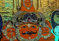 शनिचरी अमावस्या पर उमड़ी आस्था: उज्जैन के त्रिवेणी घाट पर पहुंचे हजारों श्रद्धालु, फव्वारों से किया स्नान; राजा के रूप में सजे शनिदेव!