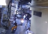 उज्जैन में भीड़भाड़ वाली सड़क पर साध्वी से बदसलूकी, पुलिस ने वीडियो सबूत कब्जे में लिए; जैन समाज में गुस्सा, आरोपी की तलाश तेज!