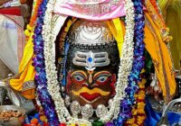 सभा मंडप से गर्भगृह तक छाई भक्ति: सुगंधित पुष्प, मिष्ठान और भोग से रिझाए गए महाकाल, श्रद्धालुओं ने झूमकर लगाए जयकारे!