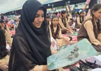 उज्जैन: चिमनगंज मंडी में 5 हजार बच्चों ने बनाई मिट्टी की गणेश प्रतिमाएं, पर्यावरण संरक्षण का दिया संदेश; CM मोहन यादव के आह्वान पर बच्चों का संकल्प – मिट्टी की प्रतिमाओं से मनाएंगे गणेशोत्सव!