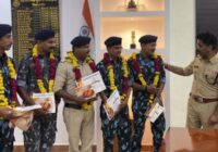 उज्जैन के 5 एसडीआरएफ जवानों का साहसिक कार्य, बचाईं 120 जिंदगियां; उज्जैन एसपी प्रदीप शर्मा ने किया सम्मानित!