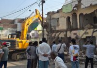 महाकाल की नगरी में बुलडोजर का तांडव: लीज शर्तों के उल्लंघन पर गिरी गाज, 200 अफसरों की मौजूदगी UDA–नगर निगम ने की बड़ी कार्यवाही; 2 होटल, 1 रेस्टोरेंट और 11 मकान जमींदोज!