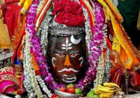 रजत मुकुट और मुण्डमाला से सजे भगवान महाकाल: मोगरे-गुलाब के फूलों से सजा महाकाल का दरबार, गूंजी जय श्री महाकाल की ध्वनि!