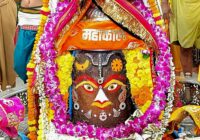 सभा मंडप से गर्भगृह तक गूंजी आरती, भक्तों ने लिए बाबा महाकाल के दिव्य दर्शन; रजत मुकुट, मुण्डमाला और सुगंधित पुष्पों से अलंकृत हुए भगवान!