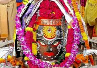 रविवार तड़के बाबा महाकाल का दिव्य श्रृंगार — पंचामृत से अभिषेक, रजत मुकुट और भस्म अर्पण के साथ उमड़े हजारों श्रद्धालु