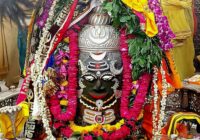 बाबा महाकाल का राजा स्वरूप में हुआ भव्य श्रृंगार: पंचामृत अभिषेक, रजत मुकुट और भस्म अर्पण के साथ गूंजा ‘जय श्री महाकाल’!