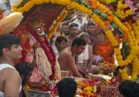 कार्तिक माह की पहली सवारी में नगर भ्रमण पर निकले भगवान महाकाल, राजसी ठाट-बाट में गूंजे ‘जय महाकाल’ के नारे; पहली बार शामिल हुआ महाकालेश्वर बैंड!