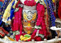 बाबा महाकाल का राजा स्वरूप: रजत मुकुट, मुण्ड माला और पुष्पों से सजाया, मंदिर में भक्तों की भीड़ उमड़ी