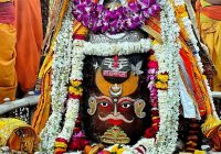 स्वस्ति वाचन के साथ खुले सभा मंडप के रजत पट: जल-पंचामृत अभिषेक के बाद महा निर्वाणी अखाड़े ने चढ़ाई भस्म, गूंजा ‘जय श्री महाकाल’ स्वस्ति वाचन के साथ खुले सभा मंडप के रजत पट: जल-पंचामृत अभिषेक के बाद महा निर्वाणी अखाड़े ने चढ़ाई भस्म, गूंजा ‘जय श्री महाकाल’