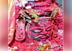 बसंत पंचमी पर महाकाल दरबार पीले रंग में सजा, आज से होली तक रोज अर्पित होगा गुलाल