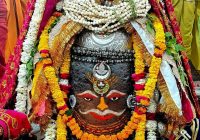 महाकाल में तड़के भस्म आरती: स्वस्ति वाचन के बाद खुले चांदी के पट, पंचामृत अभिषेक के बाद राजा स्वरूप में सजे बाबा; शेषनाग रजत मुकुट, त्रिशूल-त्रिपुण्ड से हुआ दिव्य श्रृंगार