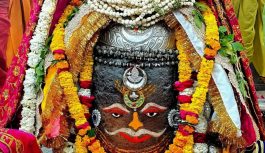 महाकाल में तड़के भस्म आरती: स्वस्ति वाचन के बाद खुले चांदी के पट, पंचामृत अभिषेक के बाद राजा स्वरूप में सजे बाबा; शेषनाग रजत मुकुट, त्रिशूल-त्रिपुण्ड से हुआ दिव्य श्रृंगार