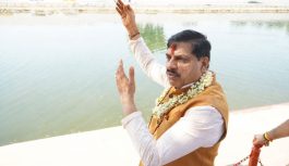 CM मोहन यादव ने क्षिप्रा घाटों का किया निरीक्षण: बोले- श्रद्धालुओं की सुविधाओं में नहीं हो कोई कमी, 200 मीटर पर सुविधा केंद्र बनाने के दिए निर्देश CM मोहन यादव ने क्षिप्रा घाटों का किया निरीक्षण: बोले- श्रद्धालुओं की सुविधाओं में नहीं हो कोई कमी, 200 मीटर पर सुविधा केंद्र बनाने के दिए निर्देश