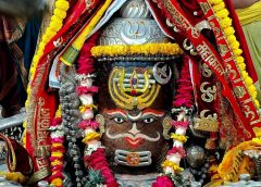 राजा स्वरूप में सजे बाबा महाकाल, भस्म अर्पित होते ही गूंजा ‘जय श्री महाकाल’; बड़ी संख्या में श्रद्धालुओं ने किए दर्शन!