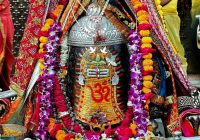 महाकाल मंदिर में तड़के भस्म आरती: रजत चंद्र, त्रिशूल और त्रिपुंड से राजा स्वरूप में सजे बाबा, गूंजी जयकार!